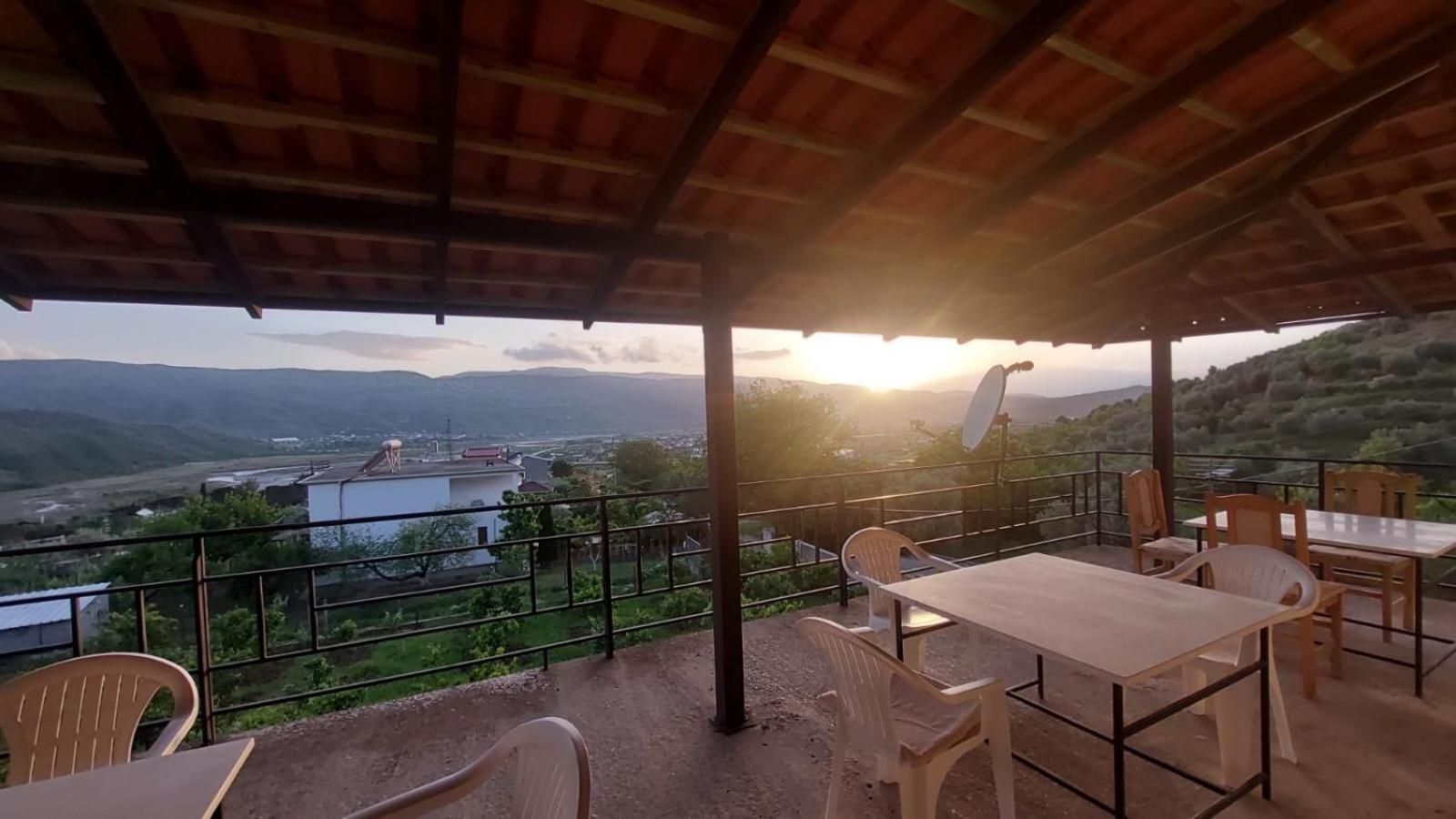 Guest House Xhaferaj Берат Экстерьер фото