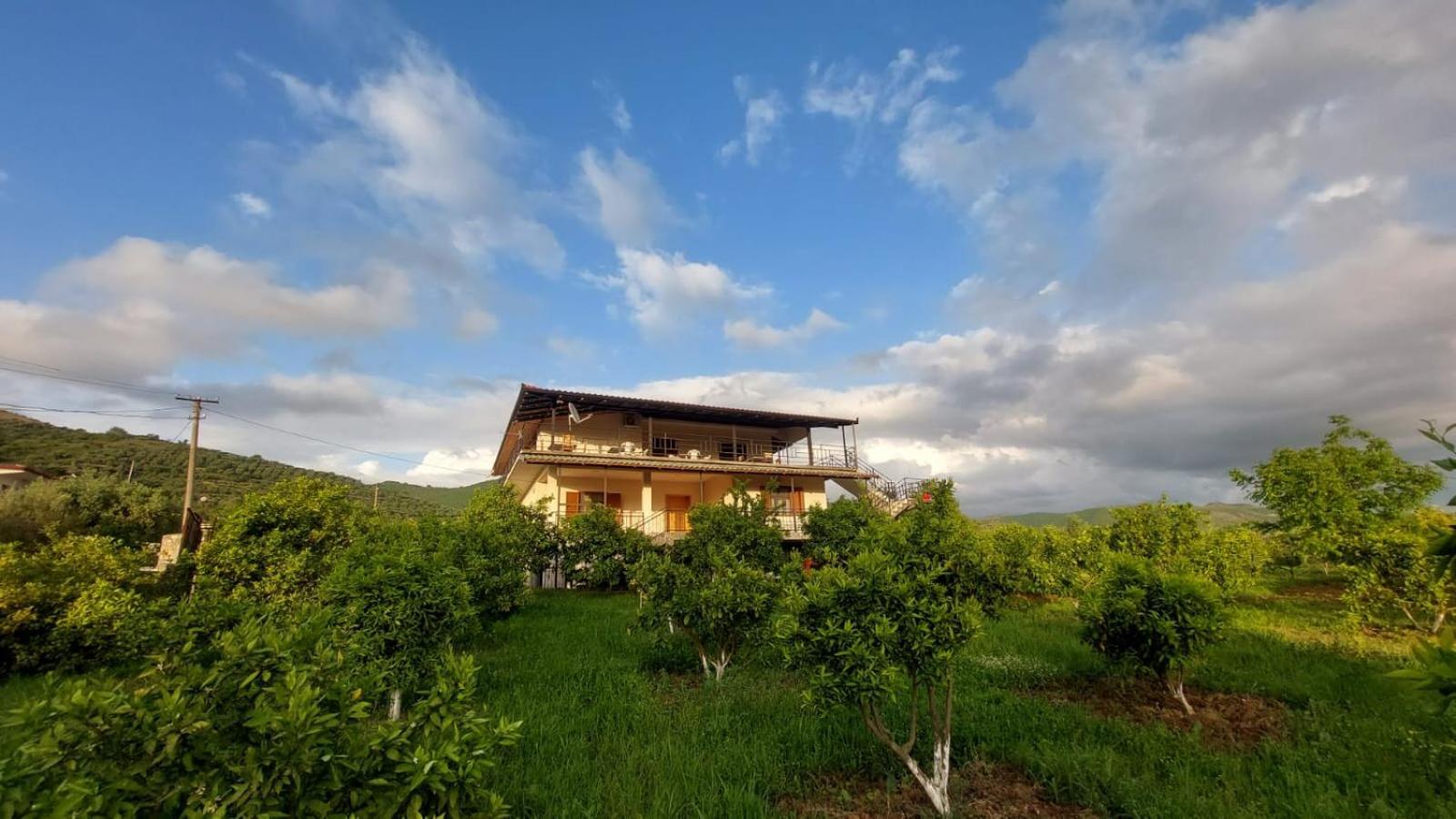 Guest House Xhaferaj Берат Экстерьер фото