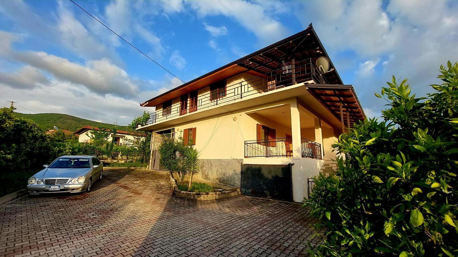 Guest House Xhaferaj Берат Экстерьер фото